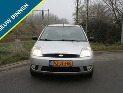 Grijs Gebruikt 2003 Ford Fiesta Trend Hatchback | € 1.249 (Eerlijke prijs)