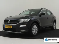 Zwart Gebruikt 2021 VW T-Roc Style SUV | € 21.900 (Eerlijke prijs)