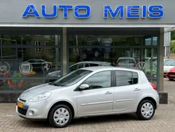 Grijs, metallic lak Gebruikt 2012 Renault Clio IV Authentique Hatchback | € 3.995 (Goede deal)