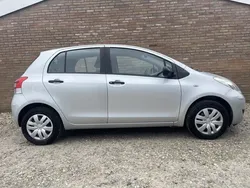Grijs Gebruikt 2010 Toyota Yaris Hatchback | € 6.450 (Eerlijke prijs)