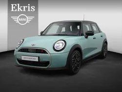 Groen Gebruikt 2025 Mini Cooper S Favoured Hatchback | € 46.950