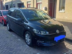 Zwart Gebruikt 2017 VW Touran S MPV | € 12.000 (Goede deal)