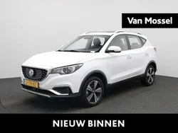 Wit Gebruikt 2020 MG ZS Luxury Sedan | € 15.995 (Eerlijke prijs)