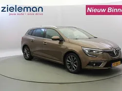 Bruin Gebruikt 2017 Renault Mégane GrandTour Signature Stationwagen | € 12.845 (Eerlijke prijs)