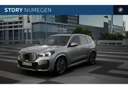 Spacesilber Nieuw 2025 BMW iX1 Executive SUV | € 64.497 (Eerlijke prijs)