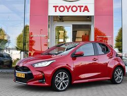 Rood Gebruikt 2024 Toyota Yaris Hybrid Executive Hatchback | € 29.999