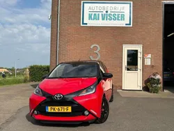 Rood Gebruikt 2017 Toyota Aygo X-cite Hatchback | € 9.950 (Iets duurder)