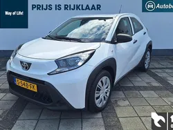 Wit Gebruikt 2023 Toyota Aygo Hatchback | € 15.950 (Goede deal)