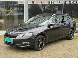 Zwart Gebruikt 2018 Skoda Octavia Sport Stationwagen | € 11.499 (Eerlijke prijs)