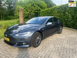 Grijs Gebruikt 2018 Tesla Model S Hatchback | € 26.999 (Iets duurder)