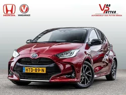 Rood Gebruikt 2021 Toyota Yaris Hybrid Style Hatchback | € 21.450 (Iets duurder)
