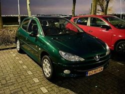 Groen Gebruikt 2004 Peugeot 206 Hatchback | € 700 (Super prijs)