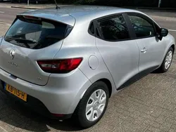 Grijs Gebruikt 2016 Renault Clio IV Expression Hatchback | € 4.950 (Goede deal)