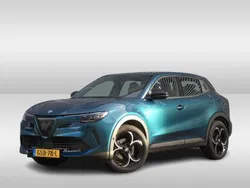 Blauw Gebruikt 2024 Alfa Romeo Junior SUV | € 32.925 (Eerlijke prijs)