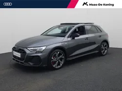 Grijs Nieuw 2025 Audi A3 Sportback e-tron Competition Sedan | € 53.940