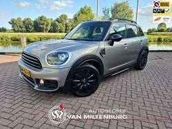 Grijs, metallic lak Gebruikt 2018 Mini Cooper Countryman Pepper SUV | € 15.950 (Eerlijke prijs)