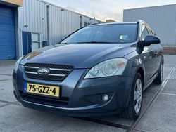 Grijs Gebruikt 2008 Kia Ceed Hatchback | € 1.750 (Iets duurder)