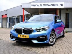 Blauw, metallic lak Gebruikt 2020 BMW 118 Executive Hatchback | € 17.250 (Super prijs)