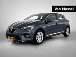 Grijs Gebruikt 2020 Renault Clio V Intens Hatchback | € 20.435 (Eerlijke prijs)