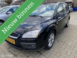 Zwart Gebruikt 2008 Ford Focus Ambiente Stationwagen | € 999 (Goede deal)