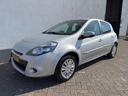 Grijs Gebruikt 2012 Renault Clio R.S. Collection Hatchback | € 3.250 (Eerlijke prijs)