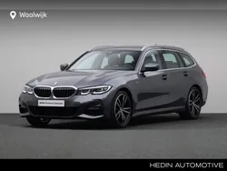 Grijs, metallic lak Gebruikt 2020 BMW 320 Executive Stationwagen | € 34.880 (Iets duurder)