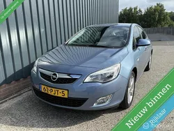 Blauw Gebruikt 2011 Opel Astra Edition Hatchback | € 5.299 (Eerlijke prijs)