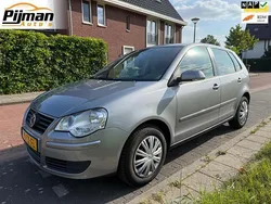 Grijs Gebruikt 2007 VW Polo Hatchback | € 1.950 (Eerlijke prijs)