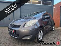 Grijs Gebruikt 2009 Toyota Yaris Hatchback | € 2.395 (Eerlijke prijs)