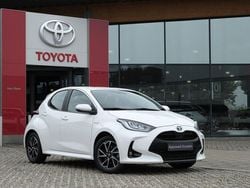 Wit Gebruikt 2021 Toyota Yaris Hybrid Hatchback | € 21.499 (Eerlijke prijs)