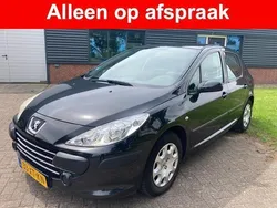 Zwart Gebruikt 2008 Peugeot 307 Hatchback | € 1.745 (Eerlijke prijs)