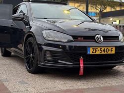 Zwart Gebruikt 2013 VW Golf VII Highline Stationwagen | € 11.900 (Duur)