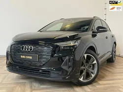 Zwart Gebruikt 2022 Audi Q4 e-tron Competition SUV | € 35.944 (Super prijs)