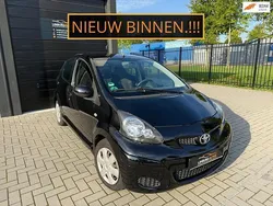 Zwart Gebruikt 2009 Toyota Aygo Comfort Hatchback | € 4.450 (Eerlijke prijs)