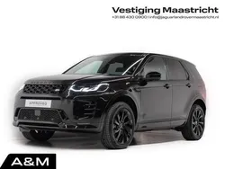 Santorini black (donker zwart)ebony Gebruikt 2024 Land Rover Discovery Sport SE Dynamic SUV | € 54.945 (Super prijs)