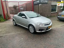 Grijs Gebruikt 2004 Opel Tigra Cosmo Cabriolet | € 2.650 (Duur)