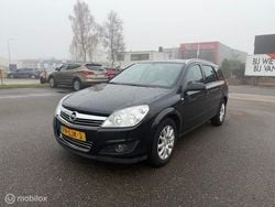 Zwart Gebruikt 2010 Opel Astra Cosmo Stationwagen | € 2.950 (Goede deal)