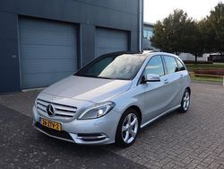Grijs Gebruikt 2013 Mercedes B180 Ambition MPV | € 7.950 (Goede deal)