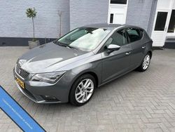 Grijs Gebruikt 2016 Seat Leon CONNECT Hatchback | € 8.995 (Goede deal)