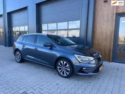 Grijs, metallic lak Gebruikt 2021 Renault Mégane IV Edition One Stationwagen | € 19.750 (Eerlijke prijs)
