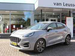 Grijs Gebruikt 2023 Ford Puma ST-Line SUV | € 18.390 (Eerlijke prijs)