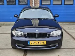 Blauw, metallic lak Gebruikt 2009 BMW 116 Hatchback | € 3.750 (Eerlijke prijs)