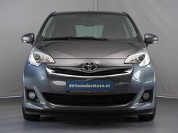 Grijs Gebruikt 2014 Toyota Verso-S Trend MPV | € 7.850 (Goede deal)