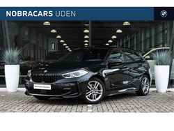 Zwart Gebruikt 2024 BMW 118 M Sport Hatchback | € 33.450 (Eerlijke prijs)