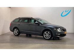 Grijs Gebruikt 2020 Skoda Octavia Business Line Stationwagen | € 14.650 (Goede deal)