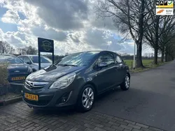 Grijs Gebruikt 2012 Opel Corsa Edition Hatchback | € 1.900 (Goede deal)