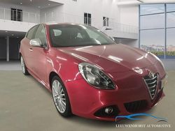 Rood Gebruikt 2015 Alfa Romeo Giulietta Exclusive Hatchback | € 12.950 (Eerlijke prijs)