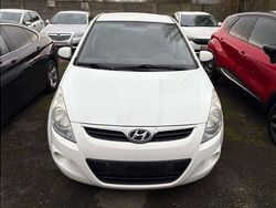 Wit Gebruikt 2011 Hyundai i20 Sedan | € 1.990