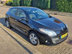 Zwart Gebruikt 2011 Renault Mégane III Dynamique Hatchback | € 3.500