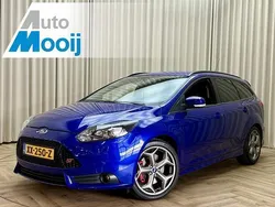 Blauw Gebruikt 2013 Ford Focus ST Stationwagen | € 14.450 (Eerlijke prijs)